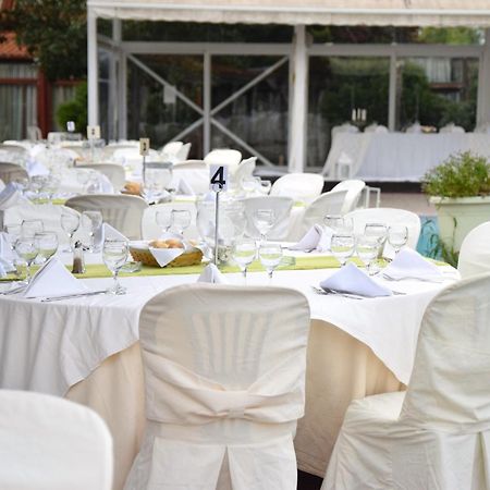 Four Seasons Hotel Trilofo  Bagian luar foto