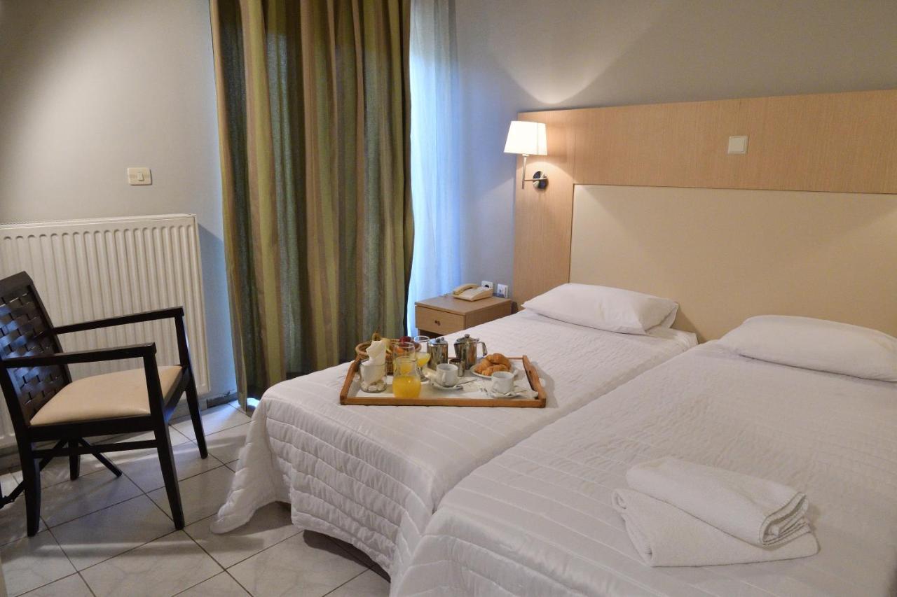 Four Seasons Hotel Trilofo  Bagian luar foto