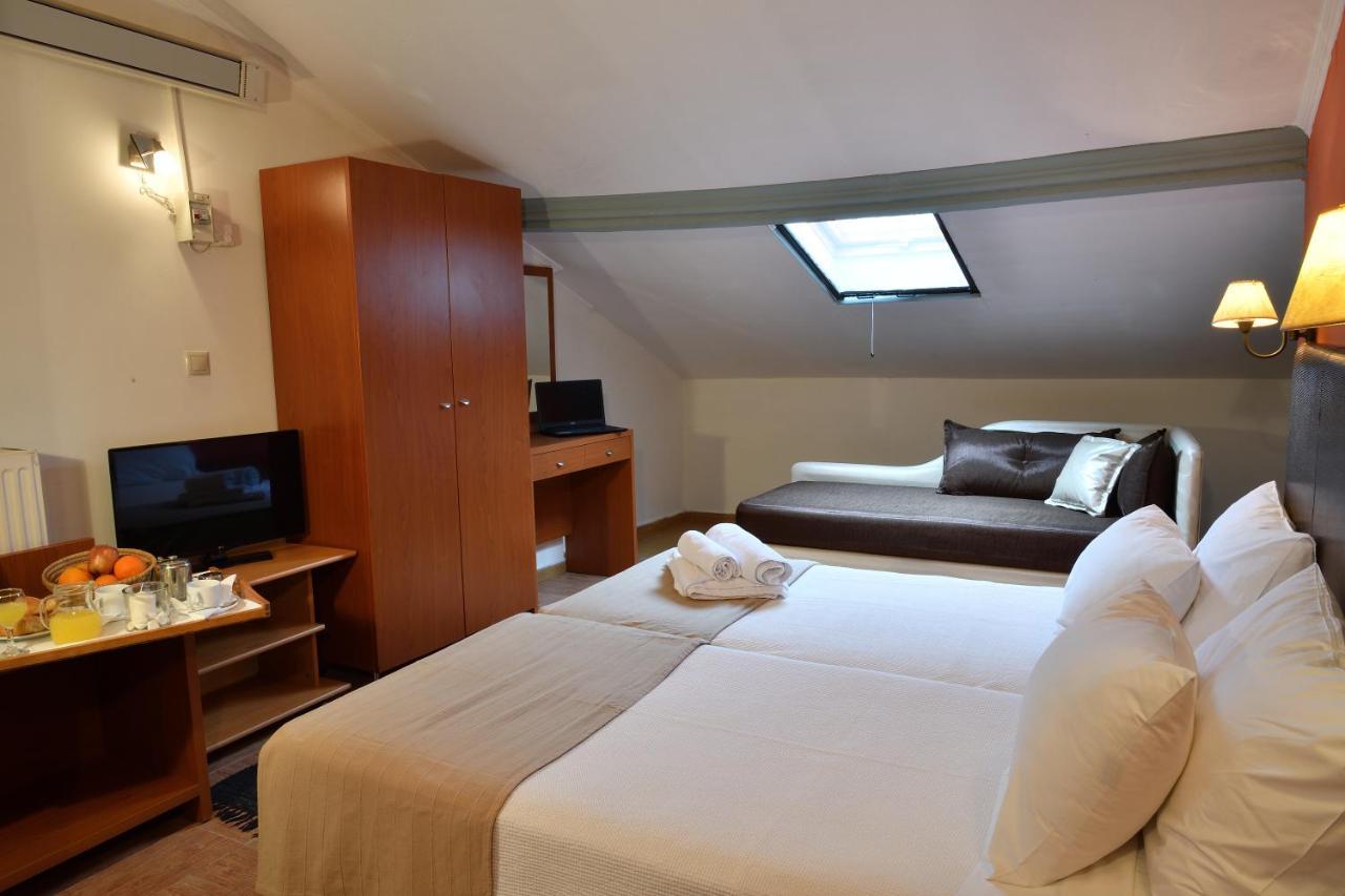 Four Seasons Hotel Trilofo  Bagian luar foto
